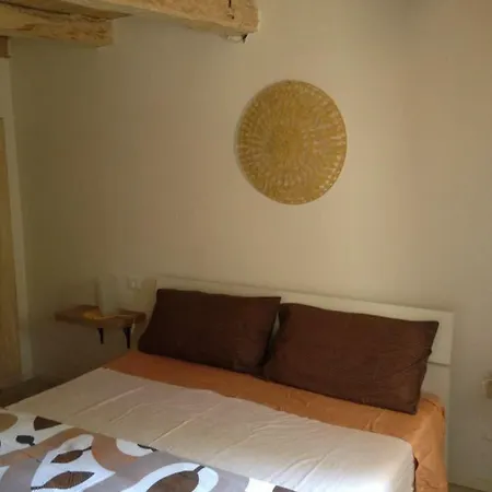 La Casa Dell'olmo Gæstehus Tarzo